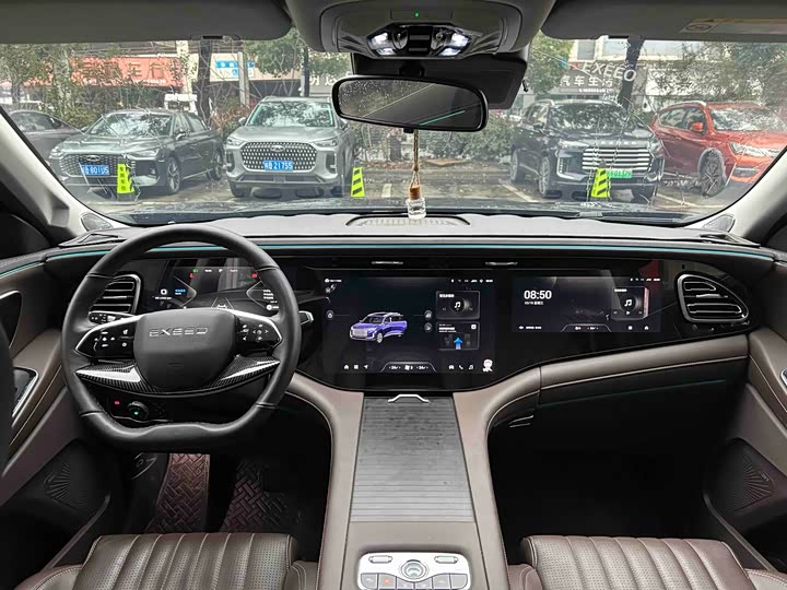 Фото 7 - Exeed VX