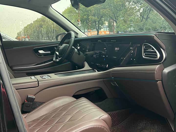 Фото 9 - Exeed VX