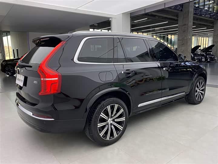 Photo 5 - Volvo XC90