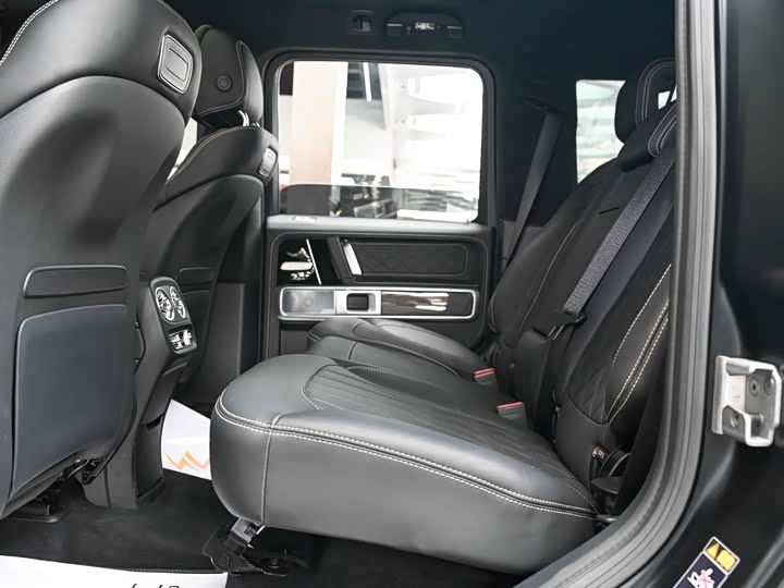 Photo 8 - Mercedes-Benz G-Class AMG