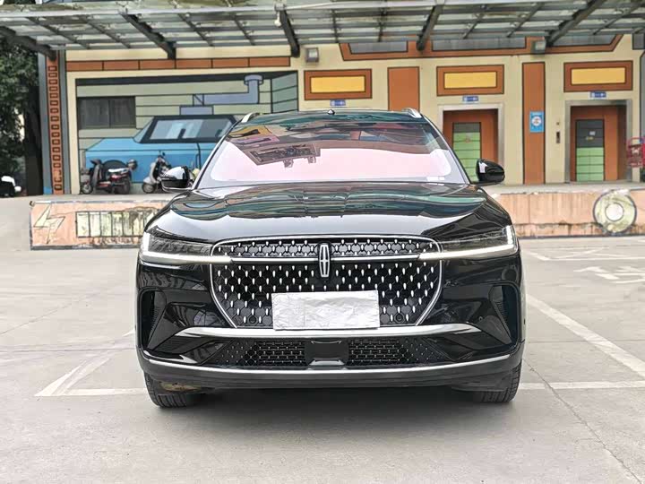 Фото 1 - Lincoln Nautilus