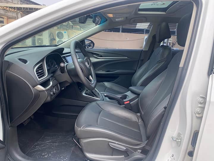 Фото 9 - Buick Excelle GT