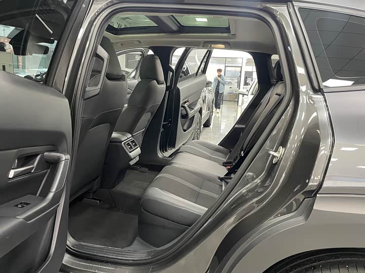 Photo 6 - Mazda CX-50