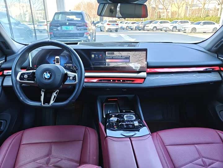 Фото 3 - BMW 5 Series