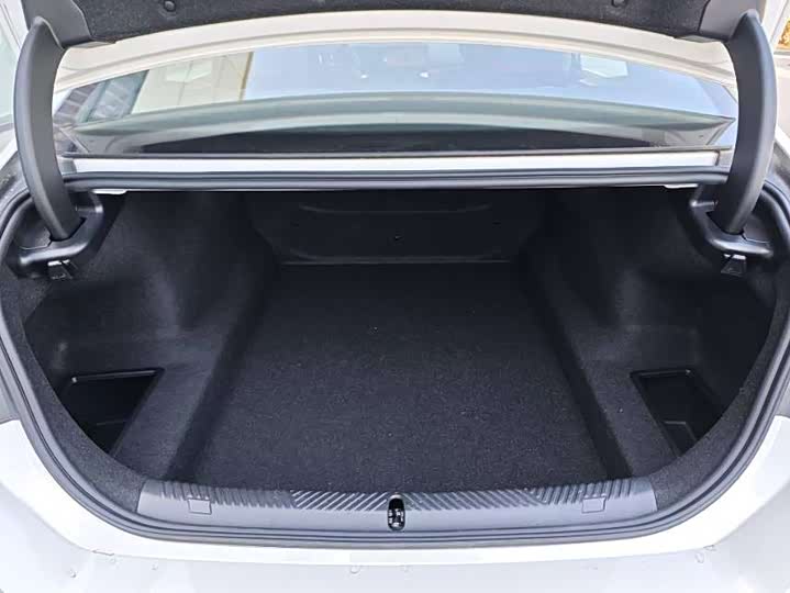 Фото 9 - BMW 5 Series