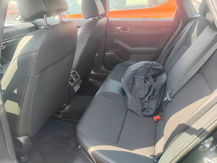 Фото 4 - Honda Civic