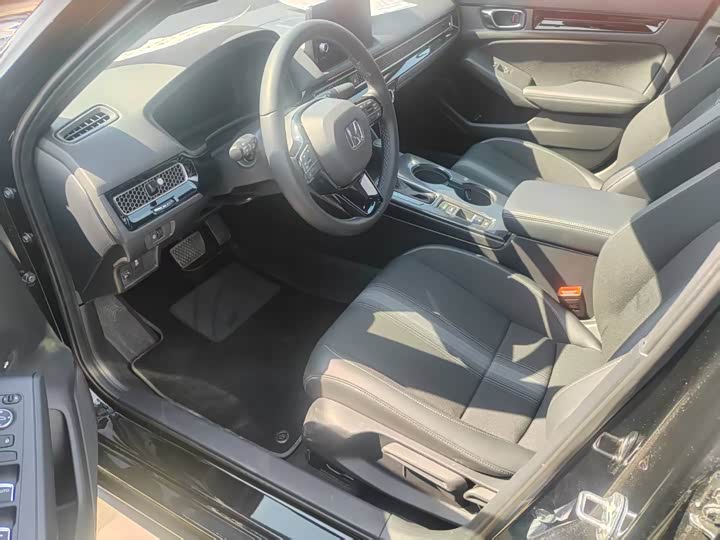 Фото 6 - Honda Civic