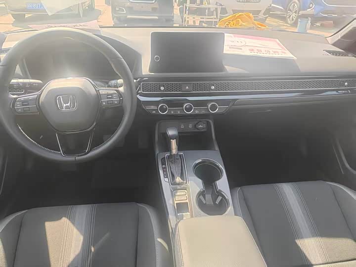 Фото 7 - Honda Civic