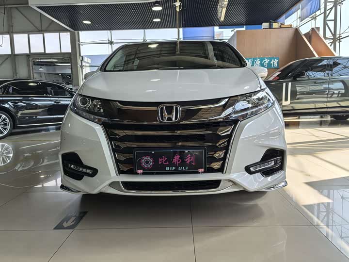 Фото 2 - Honda Odyssey