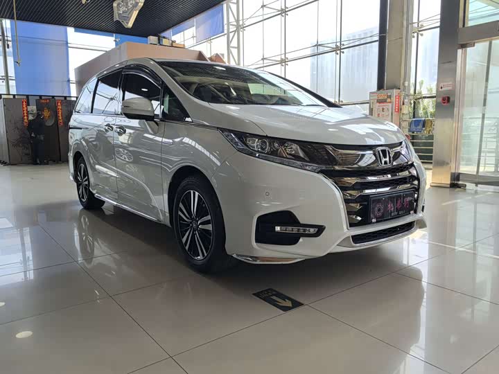 Фото 3 - Honda Odyssey