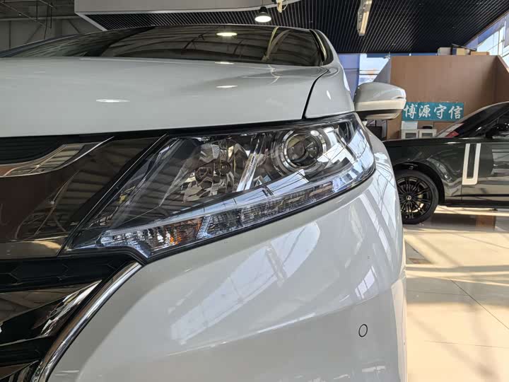 Фото 4 - Honda Odyssey