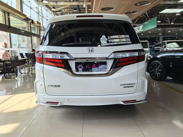 Фото 6 - Honda Odyssey