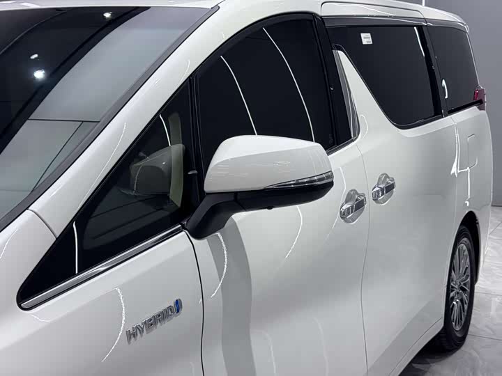 Photo 6 - Toyota Alphard
