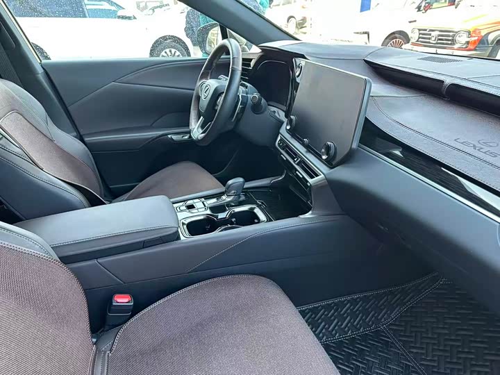 2023 Lexus RX Hybrid