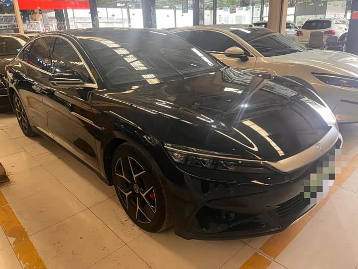 Фото 3 - BYD Han