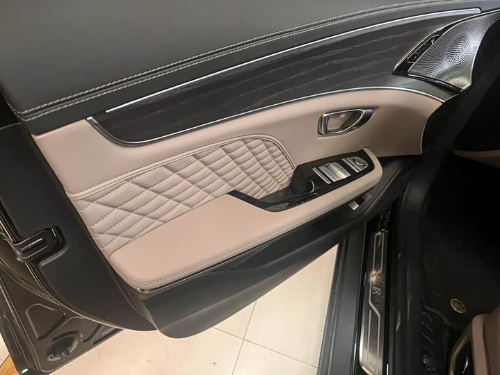 Фото 8 - BYD Han