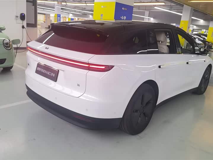 Фото 3 - LiXiang i6