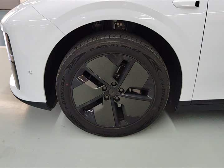 Фото 6 - LiXiang i6