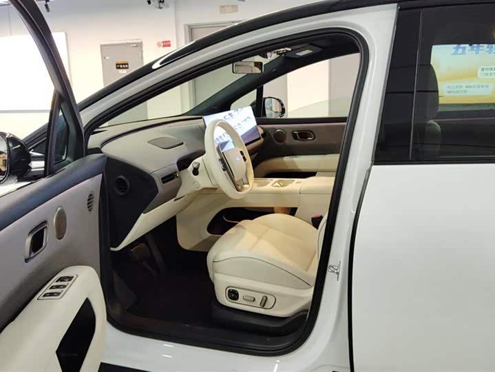 Фото 9 - LiXiang i6