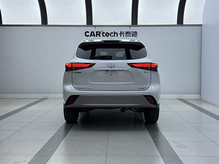 Фото 3 - Toyota Highlander