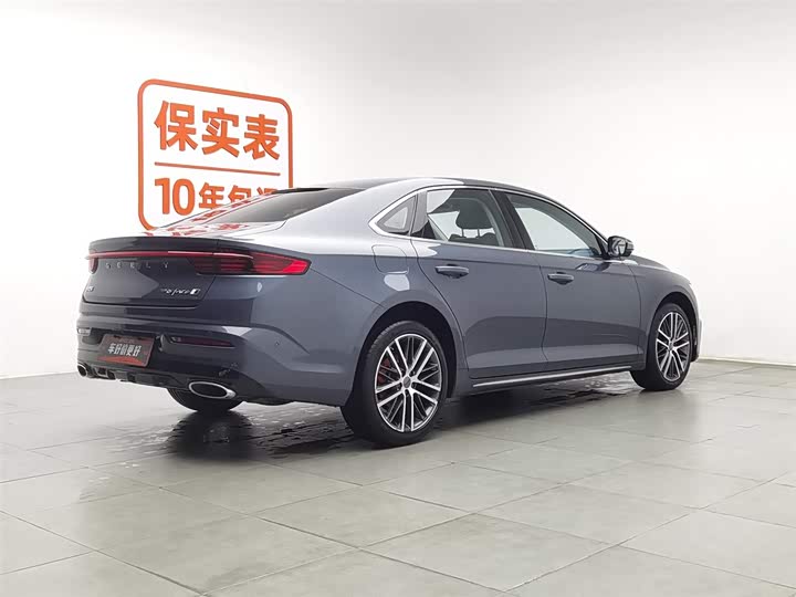 Фото 2 - Geely Preface