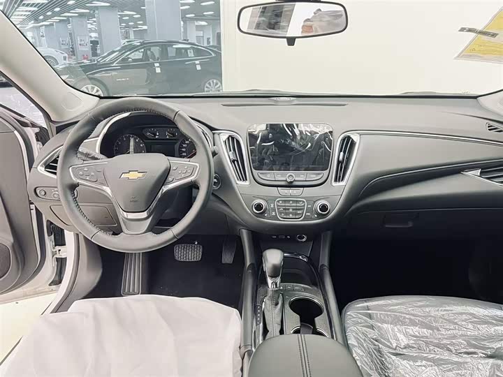 Фото 7 - Chevrolet Malibu XL