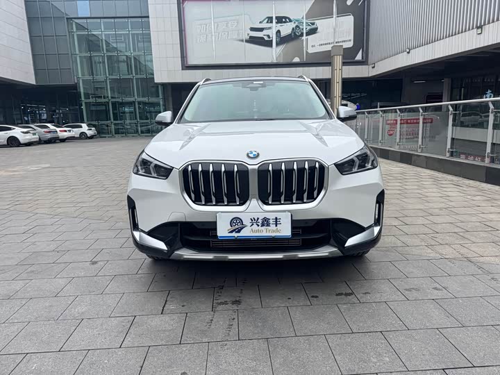 Фото 2 - BMW X1