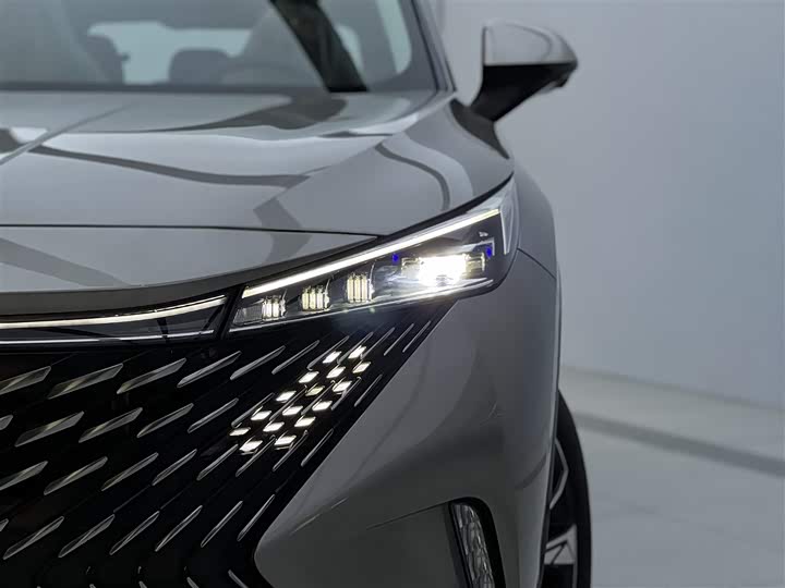 Roewe RX5 Hybrid 2023 2023款 eRX5 超混优越版