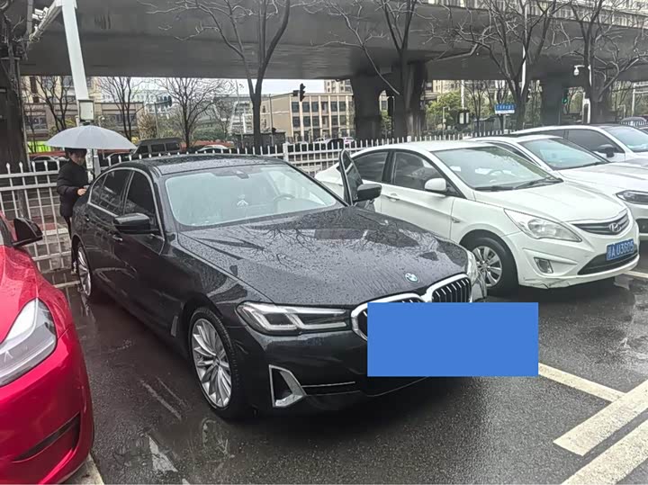 Фото 5 - BMW 5 Series