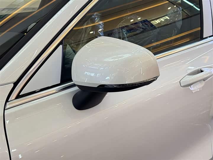 Фото 8 - Volvo S60