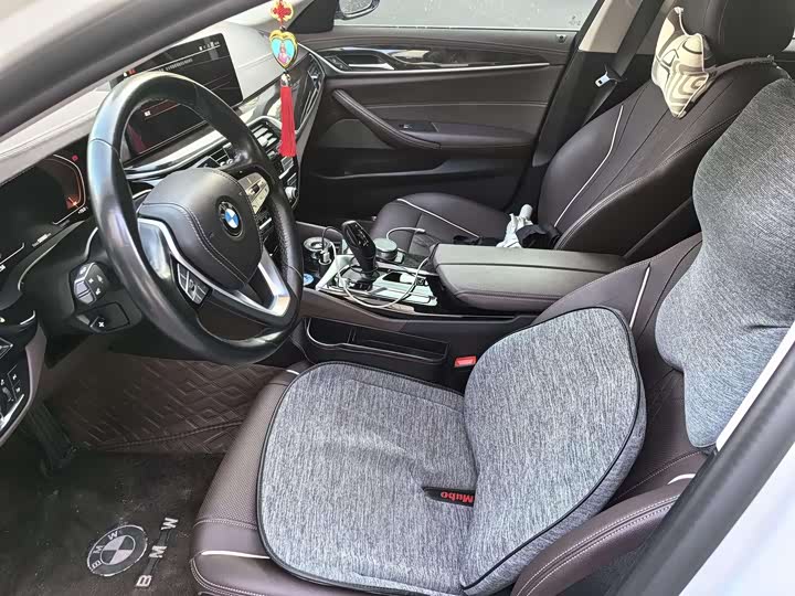 Zdjęcie 4 - BMW 5 Series