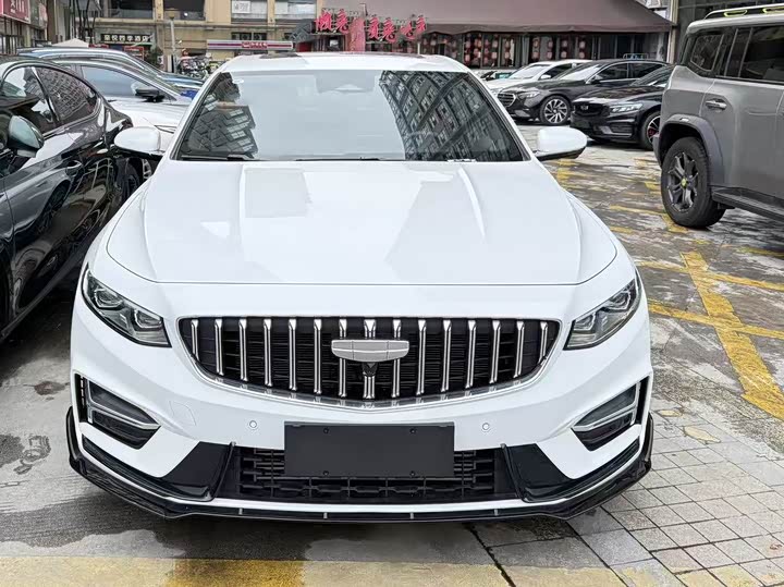 Фото 2 - Geely Preface