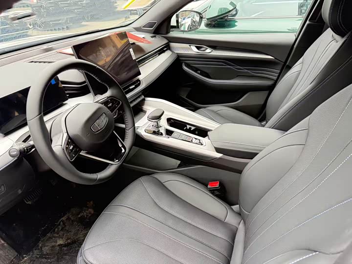 Фото 4 - Geely Preface