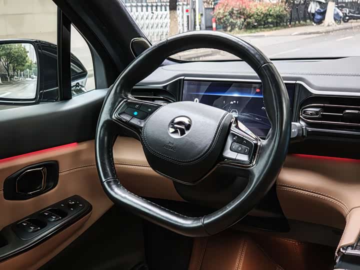 Фото 7 - Nio ES8