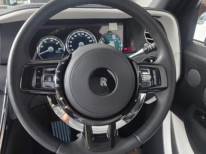 Фото 9 - Rolls-Royce Cullinan