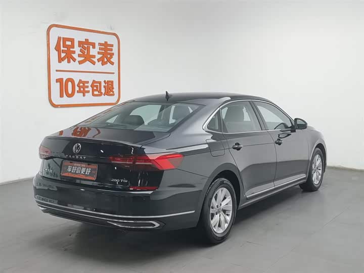 Photo 2 - Volkswagen Passat