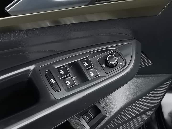 Photo 9 - Volkswagen Passat