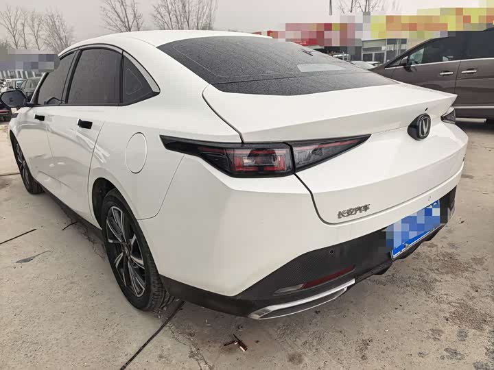 Фото 9 - Changan Eado Plus