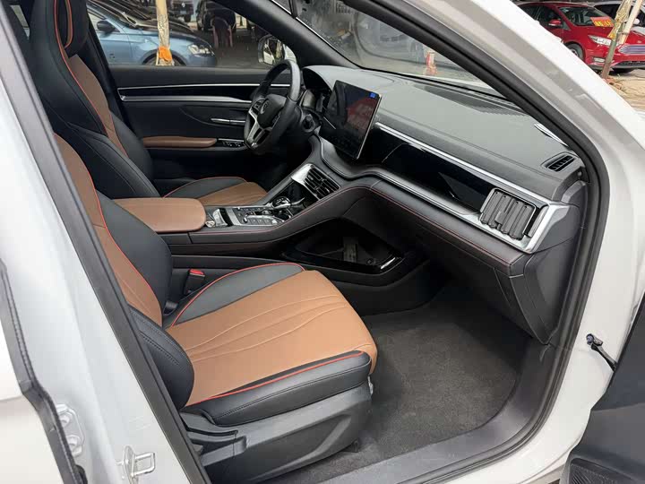 Фото 5 - BYD Song Plus