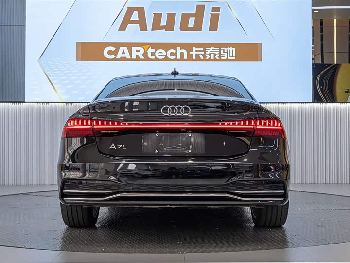 Фото 3 - Audi A7L