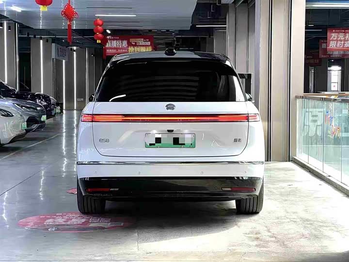 Фото 3 - Nio ES8