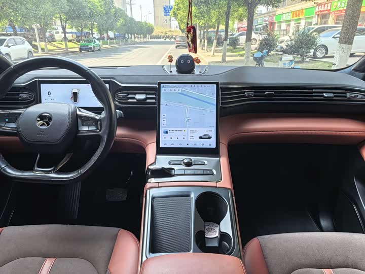 Фото 7 - Nio EC6