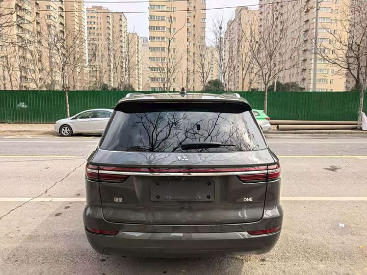 Фото 8 - LiXiang One