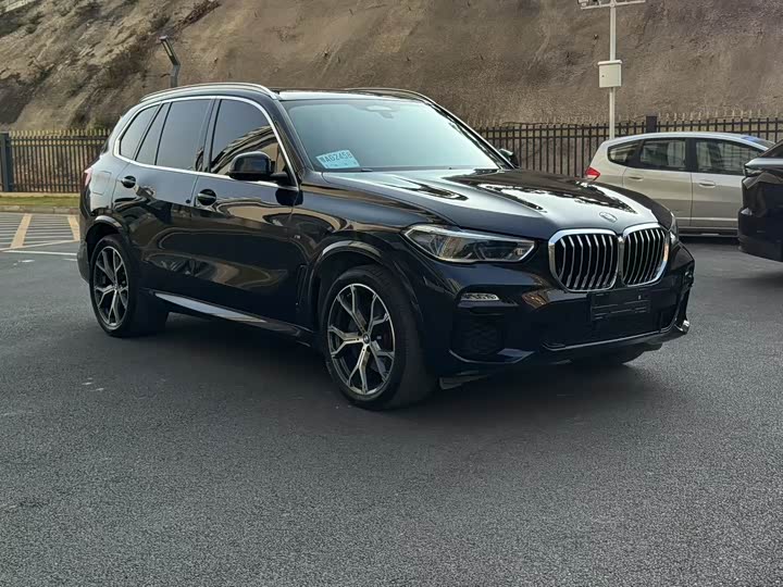 Photo 1 - BMW X5
