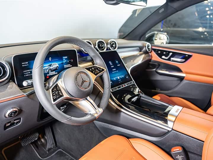 Photo 6 - Mercedes-Benz GLC-Class