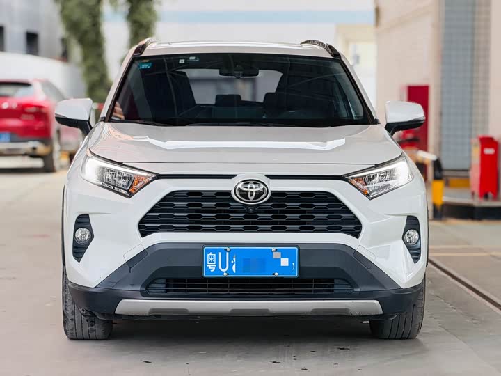 صورة 2 - Toyota RAV4