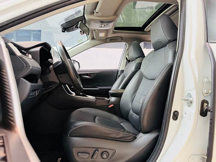 صورة 4 - Toyota RAV4