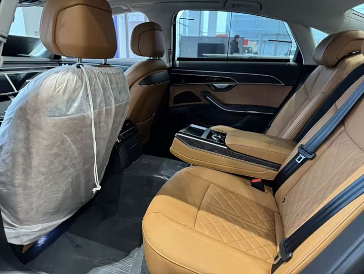 Audi A8 2025 2025款 A8L 50 TFSI quattro 臻选型
