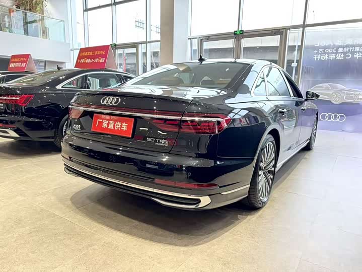 Audi A8 2025 2025款 A8L 50 TFSI quattro 臻选型