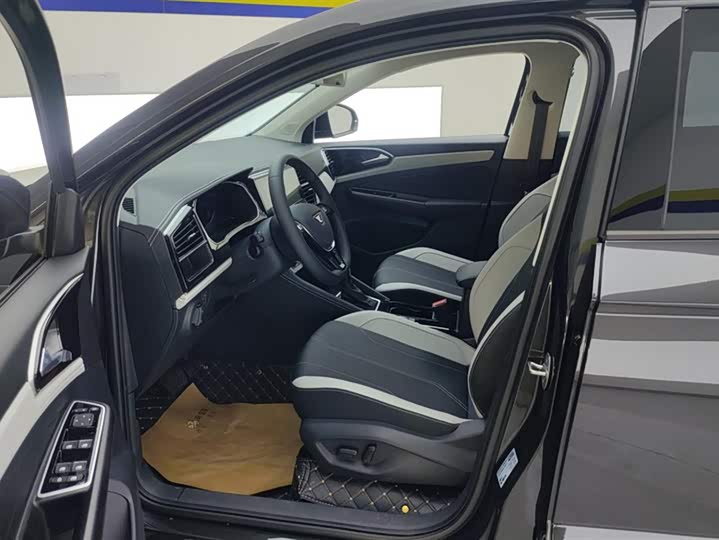 Jetta VS7 2026 2026款 280TSI 自动荣耀版
